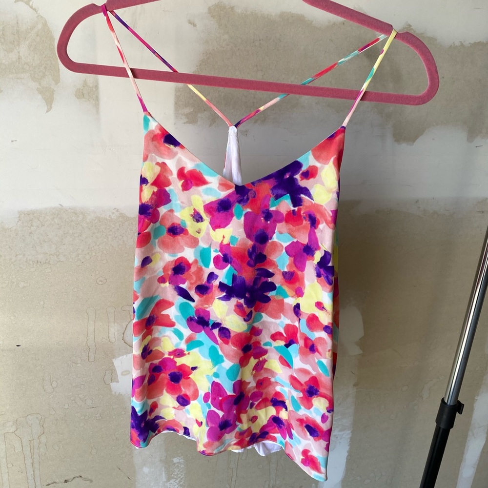 Hutch silk flower tank